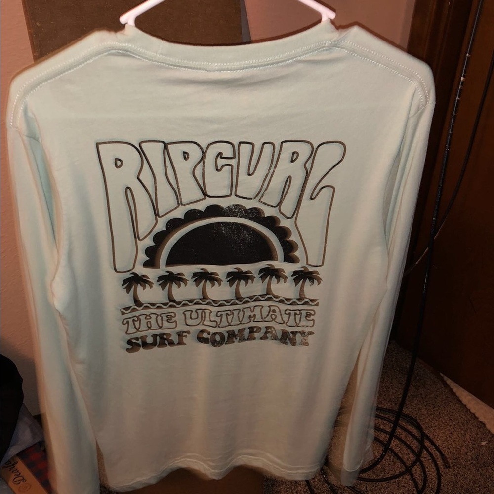 Long sleeve tee